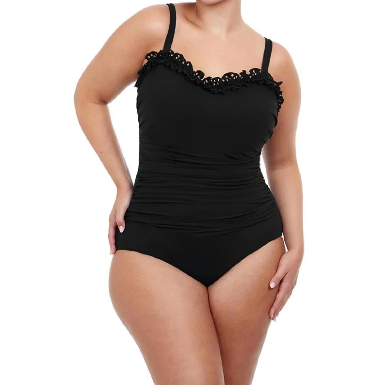 Plus Size Scoop Neck One Piece Swimsuit In Hula Dance Black